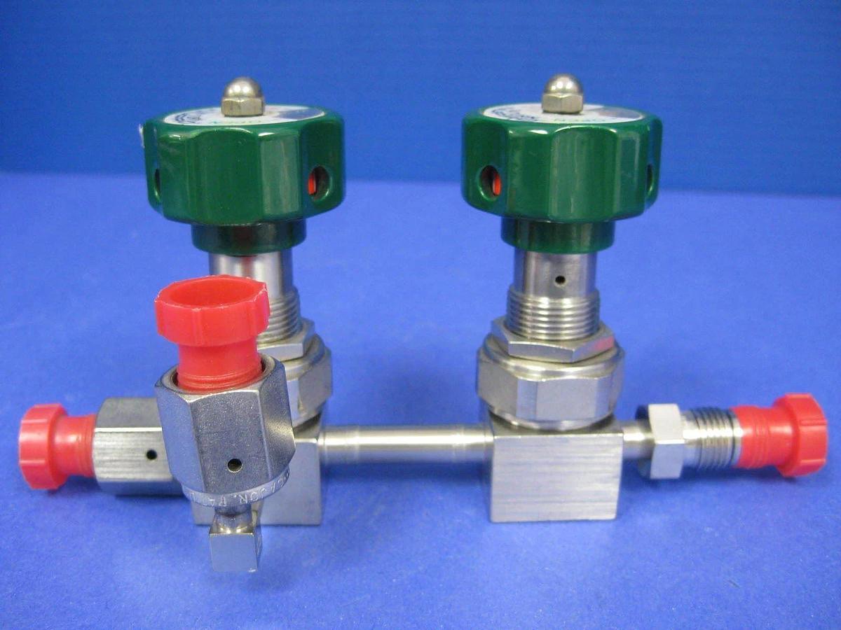 Used Nupro 6LV-DA490-P-GR, Shutoff Valve Assembly, 2 Station, 3 Ports, Used