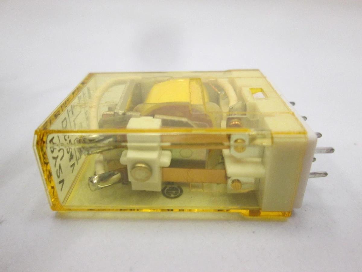 Used IDEC, RY2V-U, DC 24 V Relay, Used