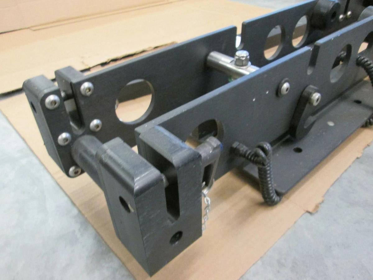 Used AMAT Overload Module 3920-99028 fixture, lifting arm for applied materials tools
