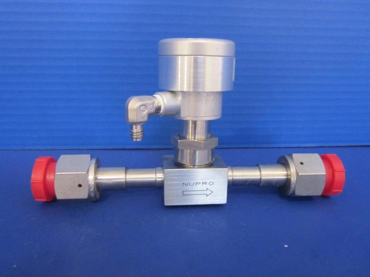 Used Swagelok SS-6BK-V19-VP1C Bellows Sealed Valve, 1/2" FVCR, Polyimide Stem Tip