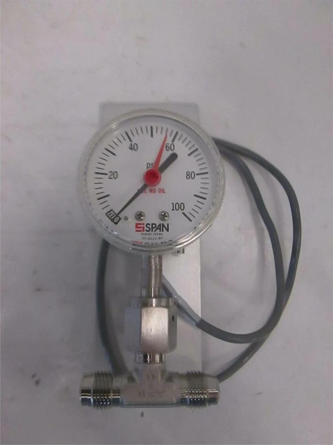 Used Span 21-0121-81 Pressure Gauge, 0-100 with Tee Union, Used