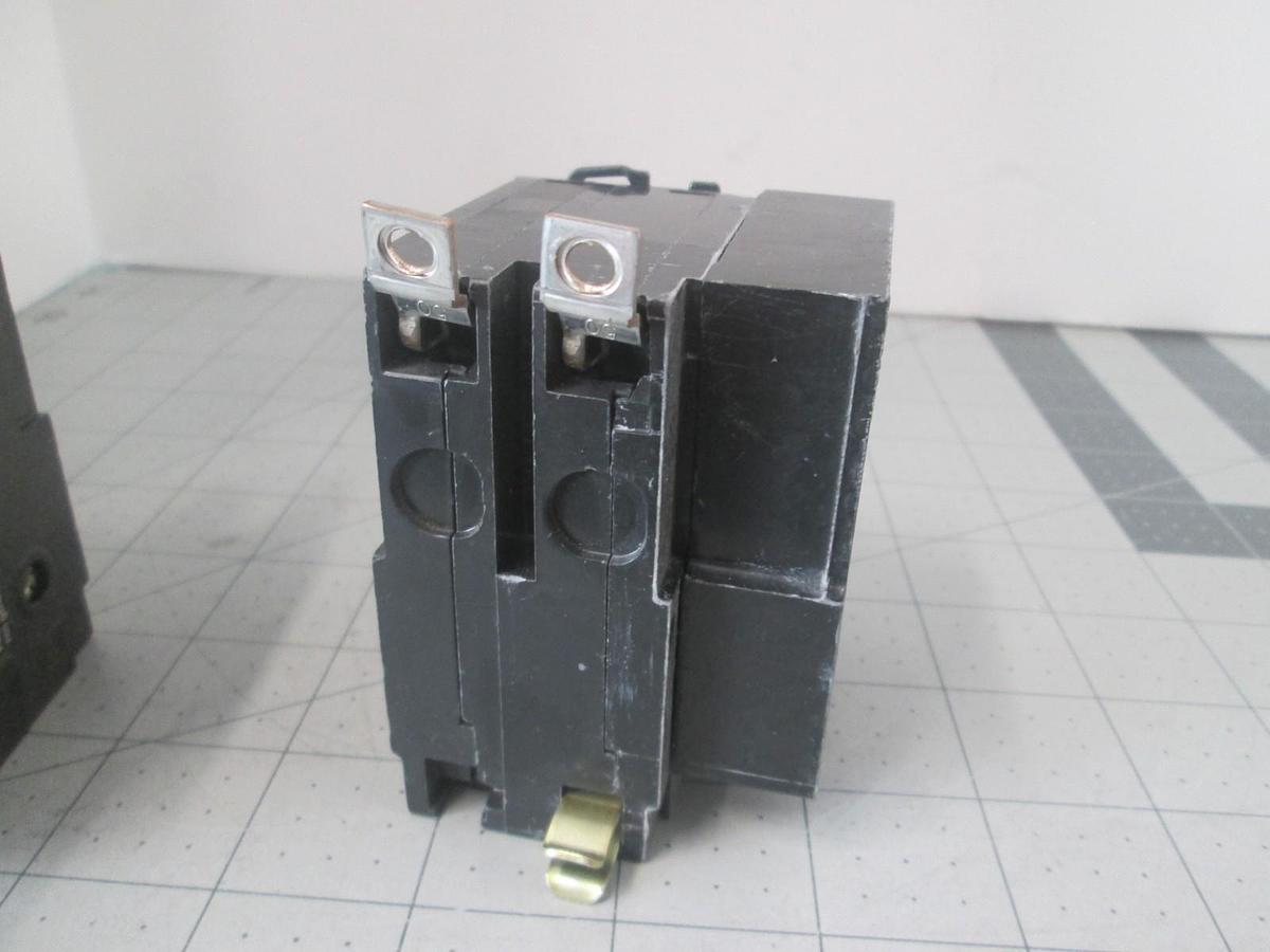 Square D, QO215, 2 Pole, Circuit Breaker w/ Shunt Tip,120/240V, Used, Lot of 2