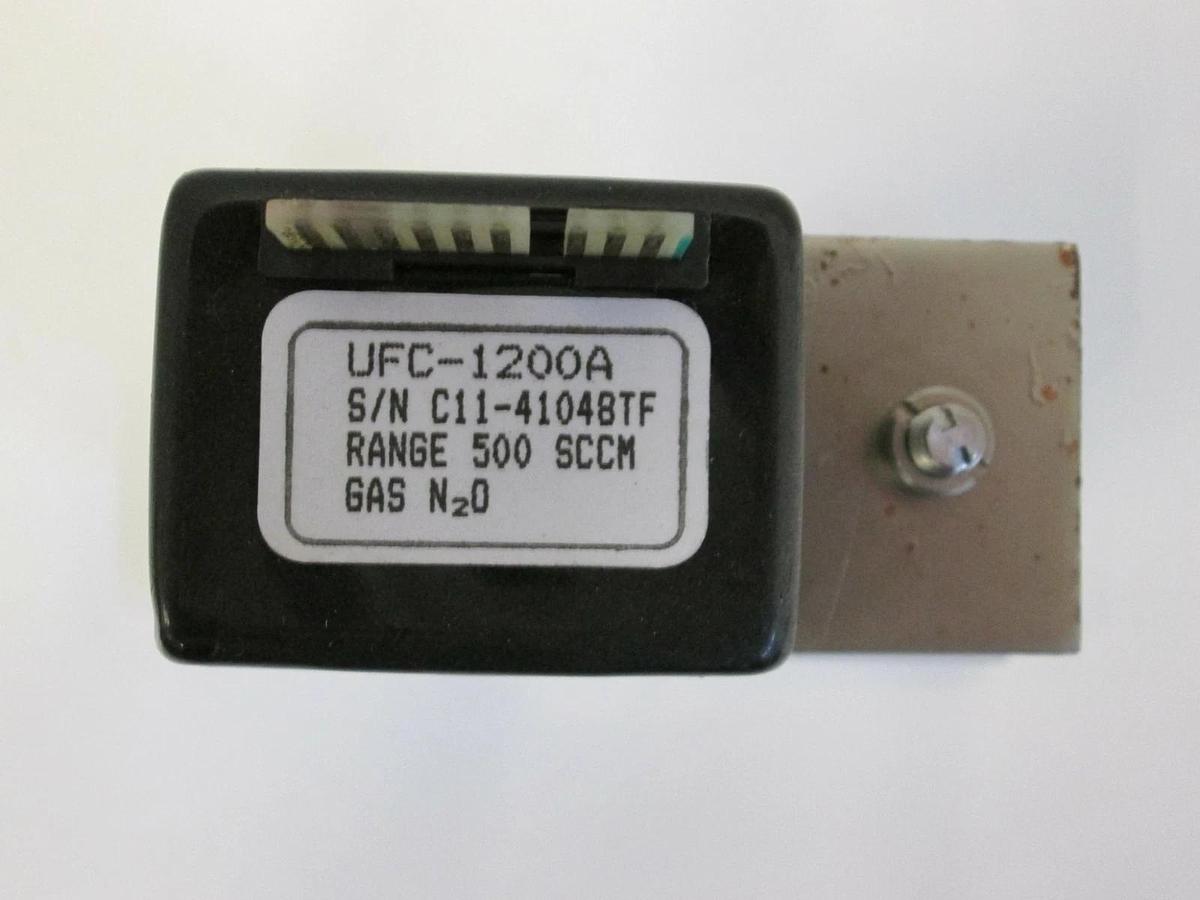 Used Unit UFC-1200A Mass Flow Controller MFC, N2O, 500 SCCM, 1/4" Male