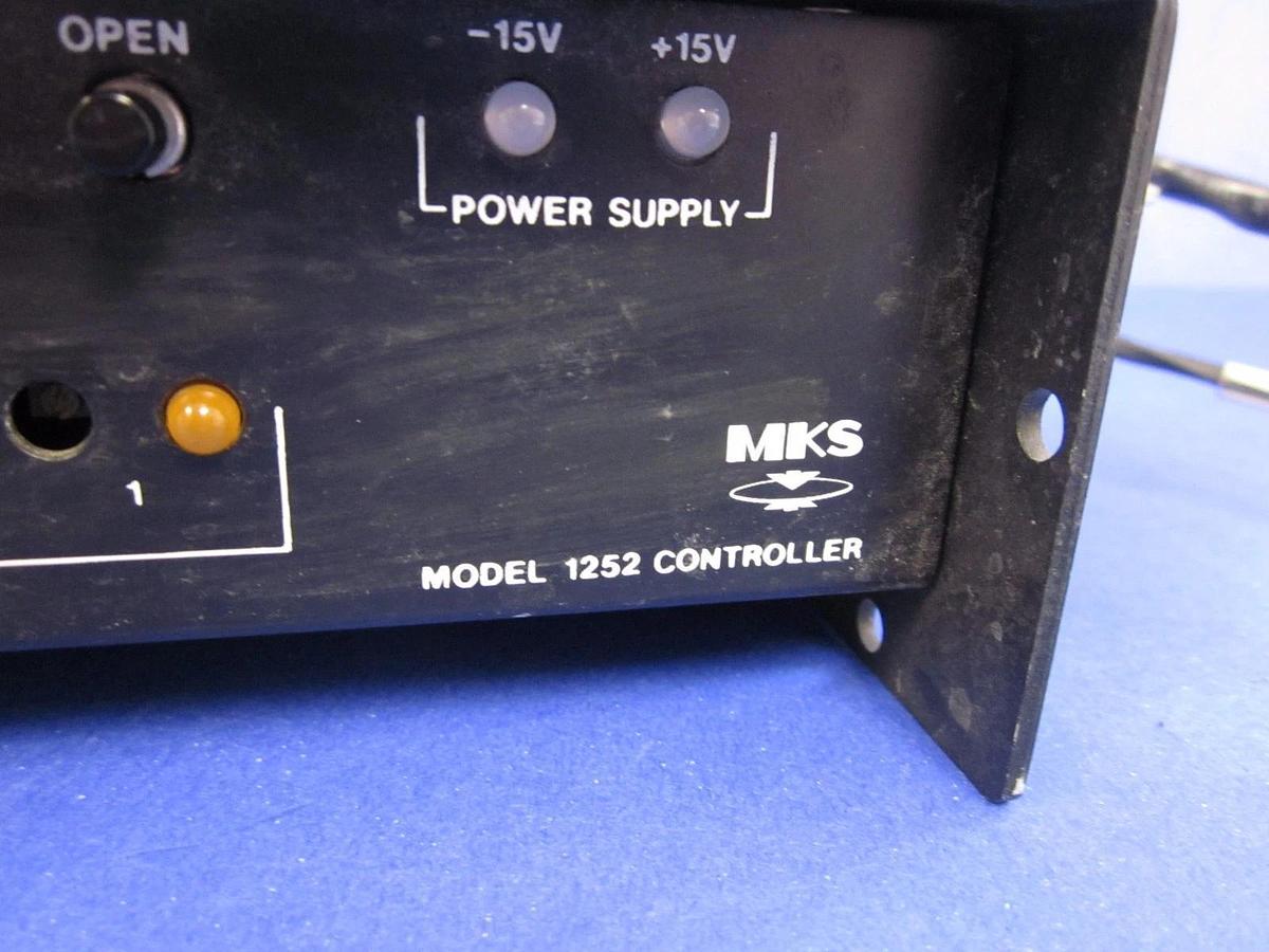 Used MKS  Model 1252 Throttle Valve Controller