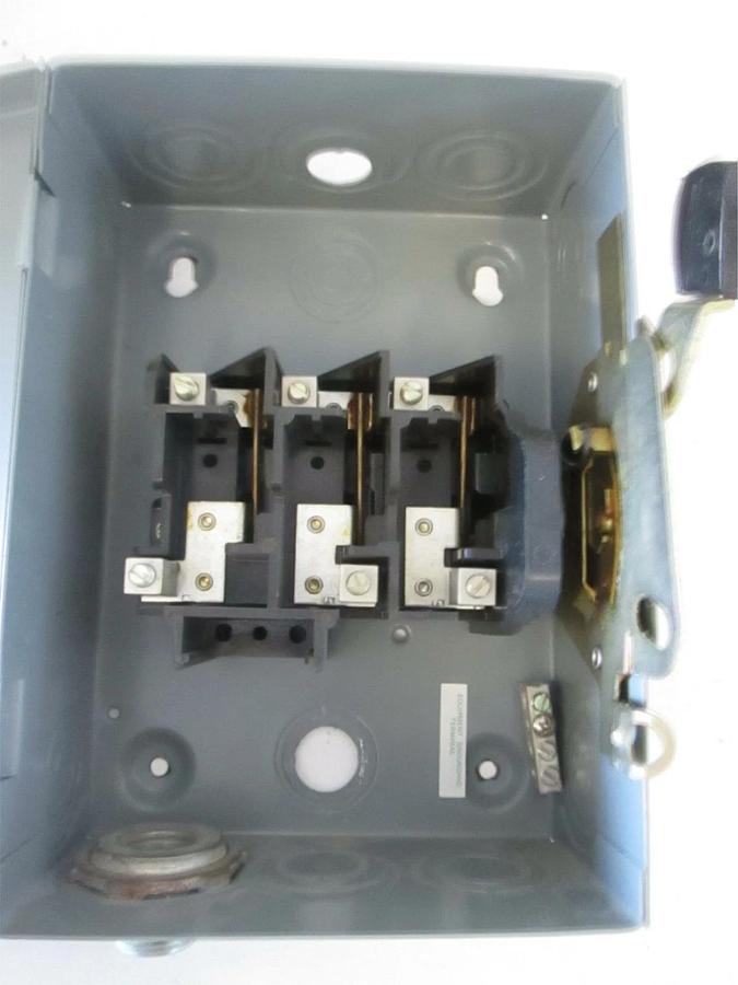 Used Square D Safety Switch DU321 Series E2, 30Amp, 240 VAC, Used