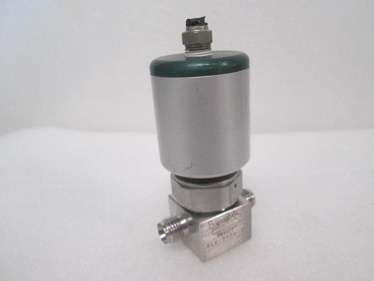 Swagelok, 6LV-DAS4-0, 1/4" Pneumatic Valve, Used