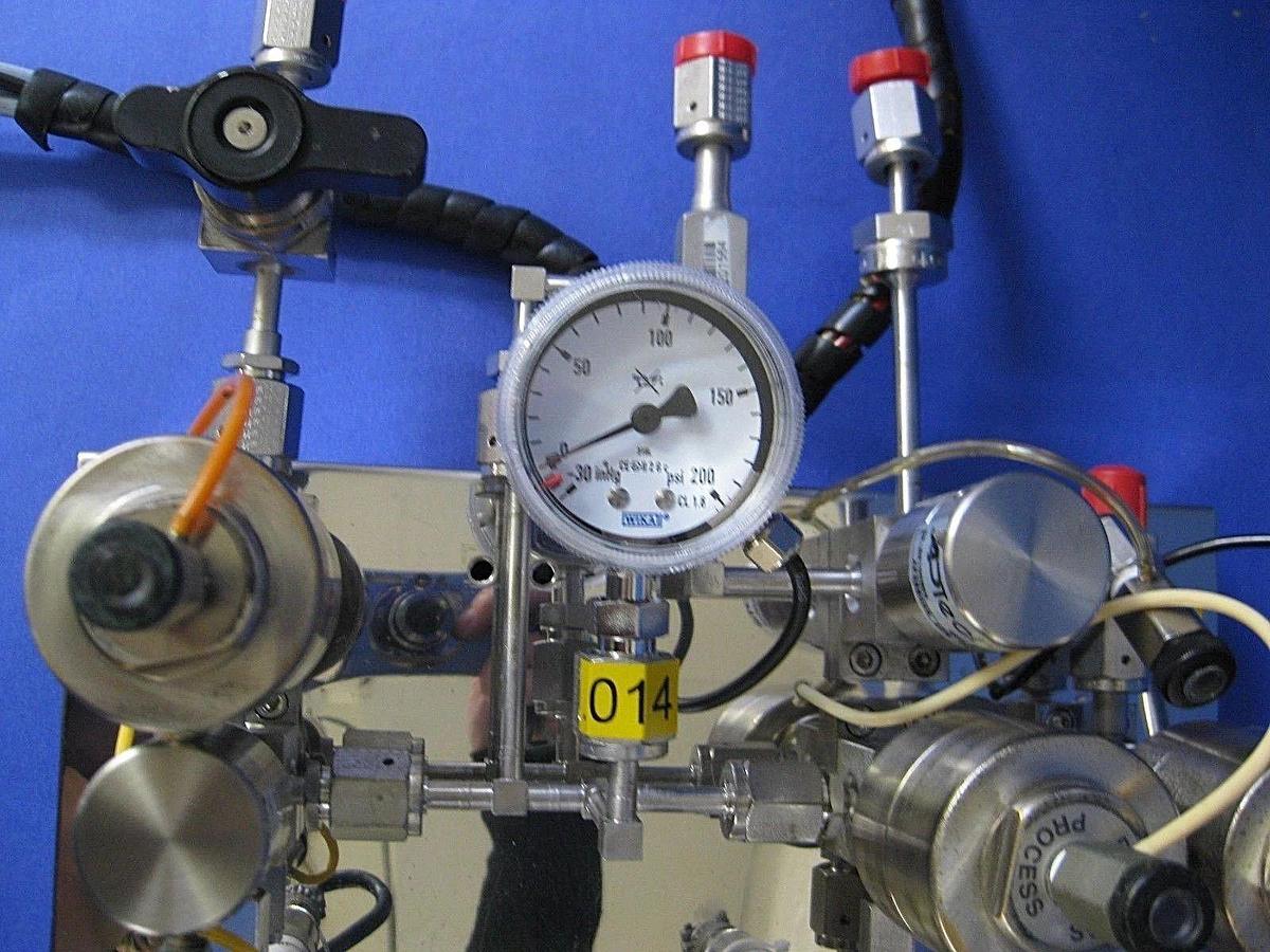 Used Praxair SilPac UP6 Gas Panel, PH3/H2, high purity Refurbished