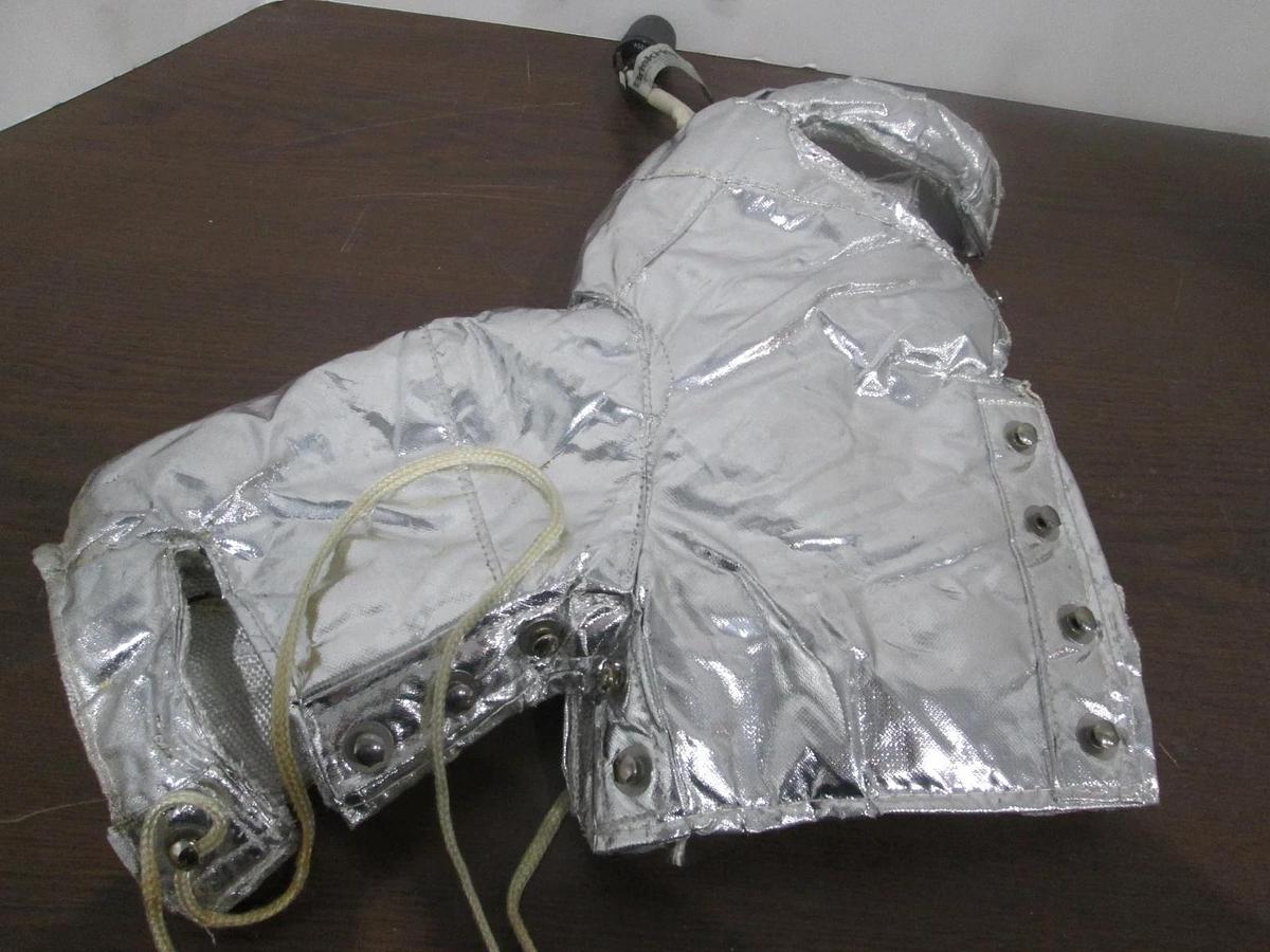 Used BriskHeat, TMS211030, Insulator Jacket, 120V, 6.04A, 725W, Single Phase, Used