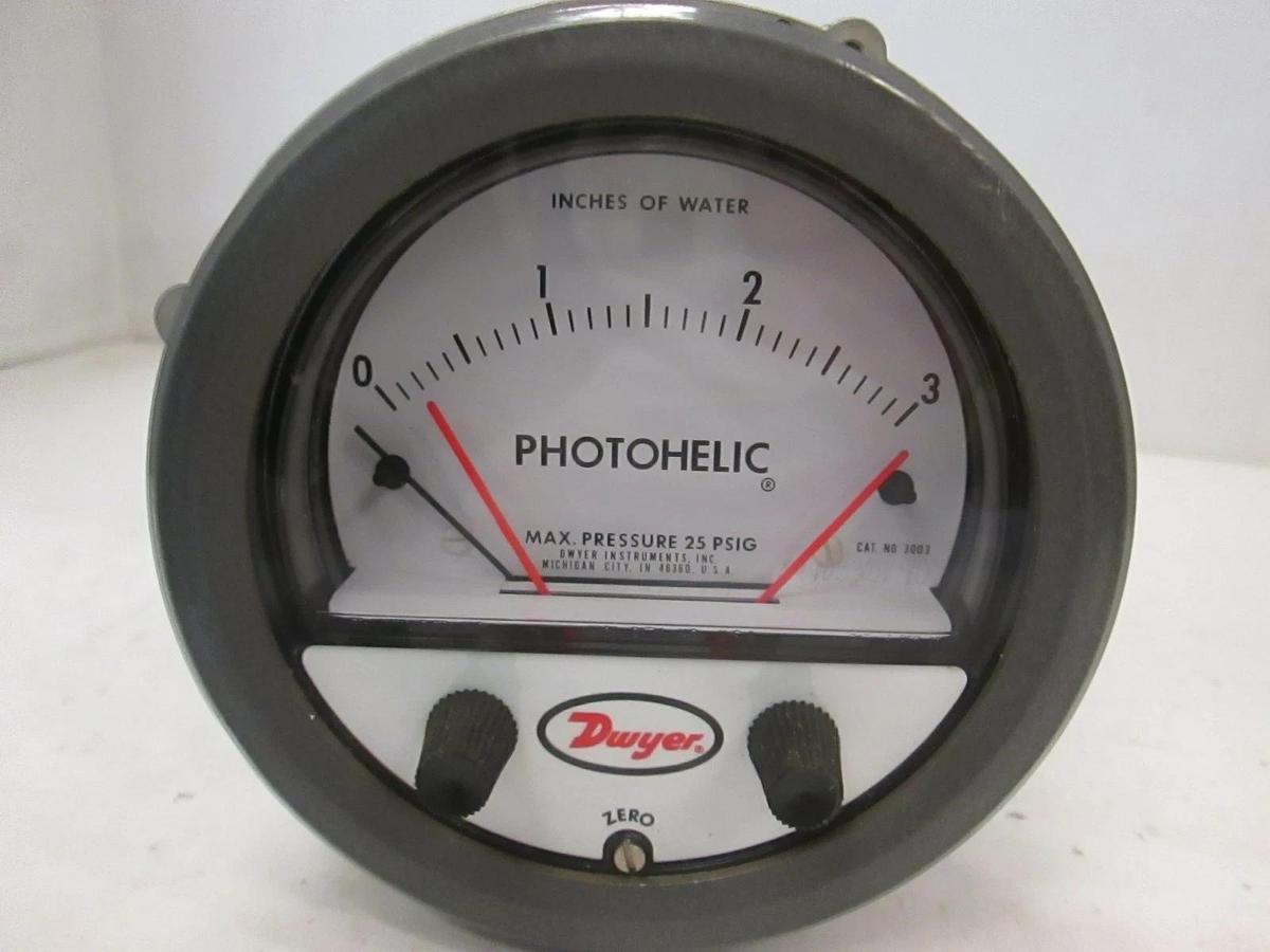 Used Dwyer 3003 Photohelic Gauge 0 to 3 inch Assy, Used