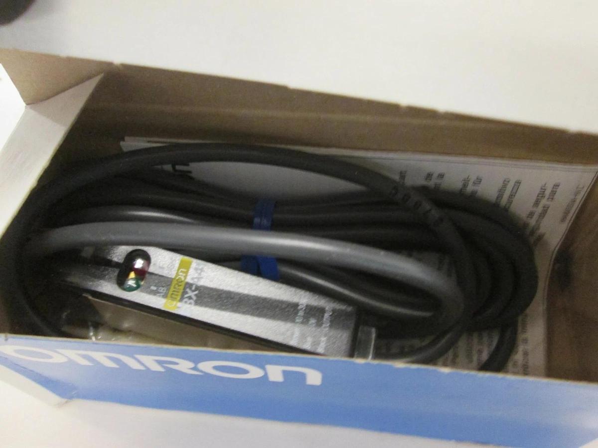 Omron, E3X-A41, Photoelectric Switch, New, Lot of 2