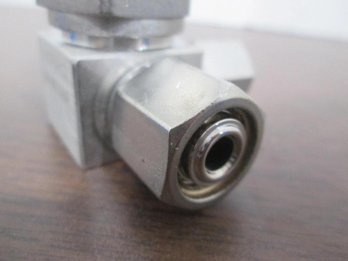 Used Nupro, 6LV-BNTC333P, 3-Way Diaphragm Valve, Used