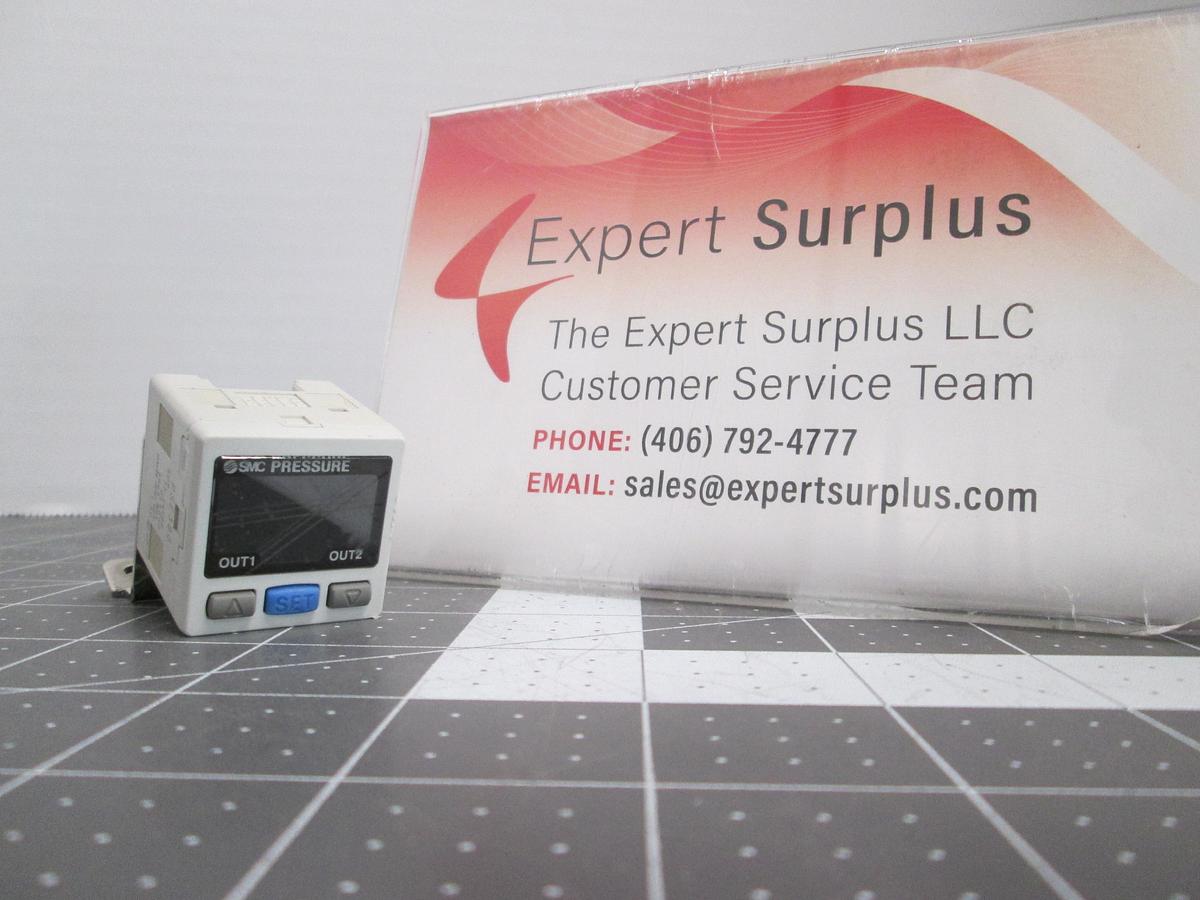 Used SMC PSE300 Remote Type Digital Pressure Sensor Controller Display Monitor