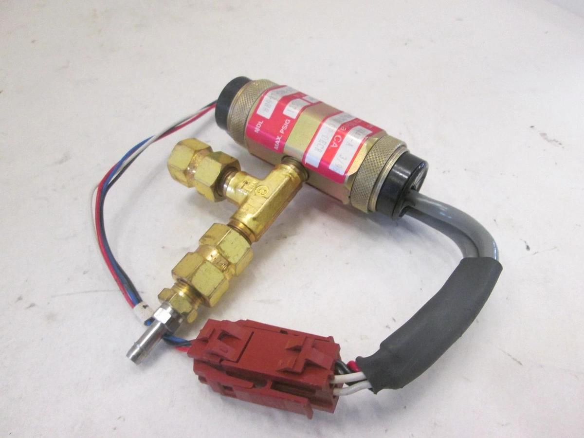 Used Wasco Inc., HE907-58B-X/7596, Vacuum Switch, 125 PSIG, Used