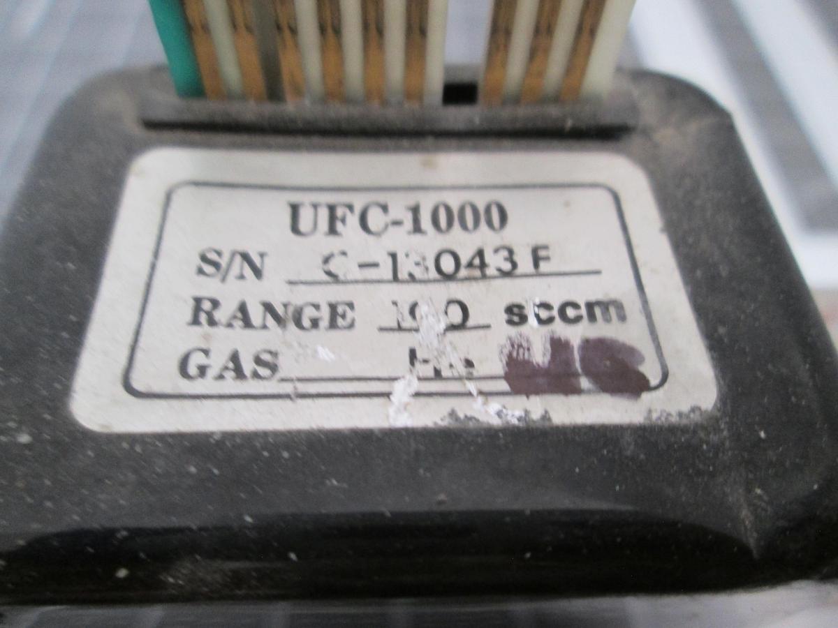 Used UNIT Instruments, UFC-1000, Mass Flow Controller 100 SCCM He Helium MFC