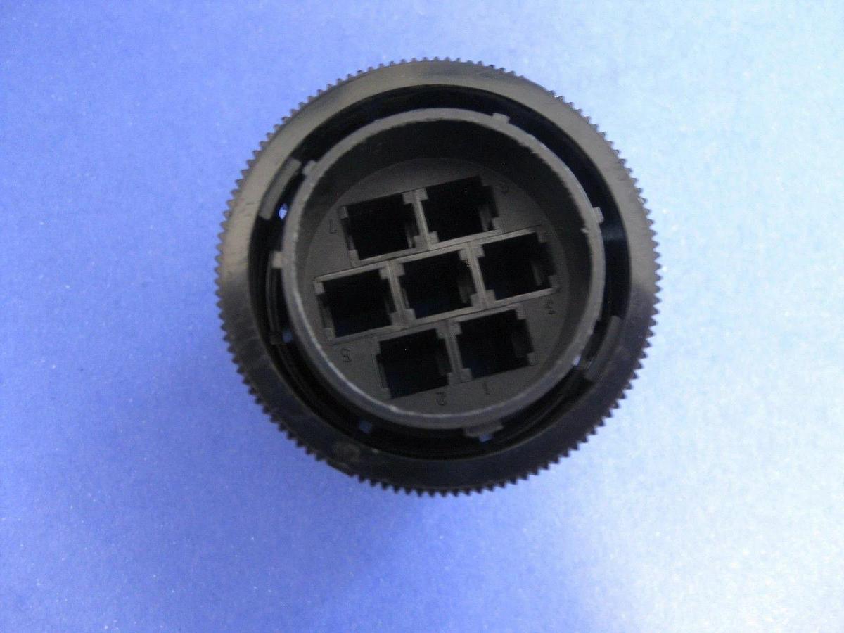 AMP 206226-1 Circular Connector Plug Housing, CPC , 7 Position, Lot of 17
