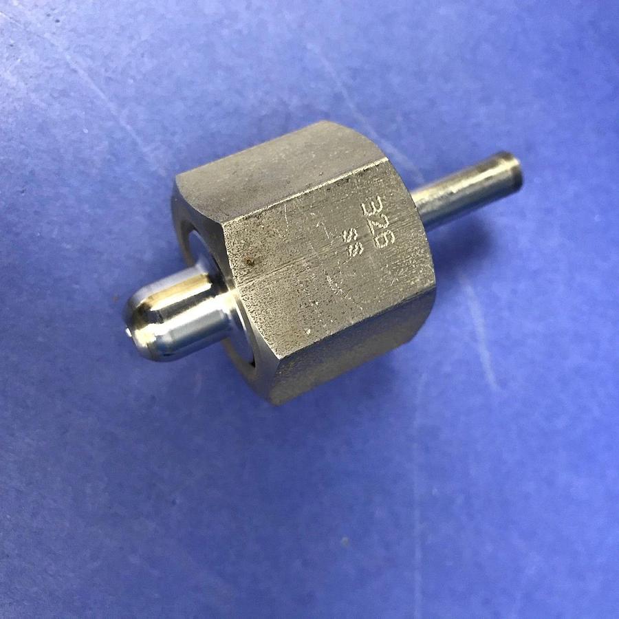 Used CGA 326 Cylinder Inlet Connection, Nipple w/ Nut and Blue Semi-Gas Handle