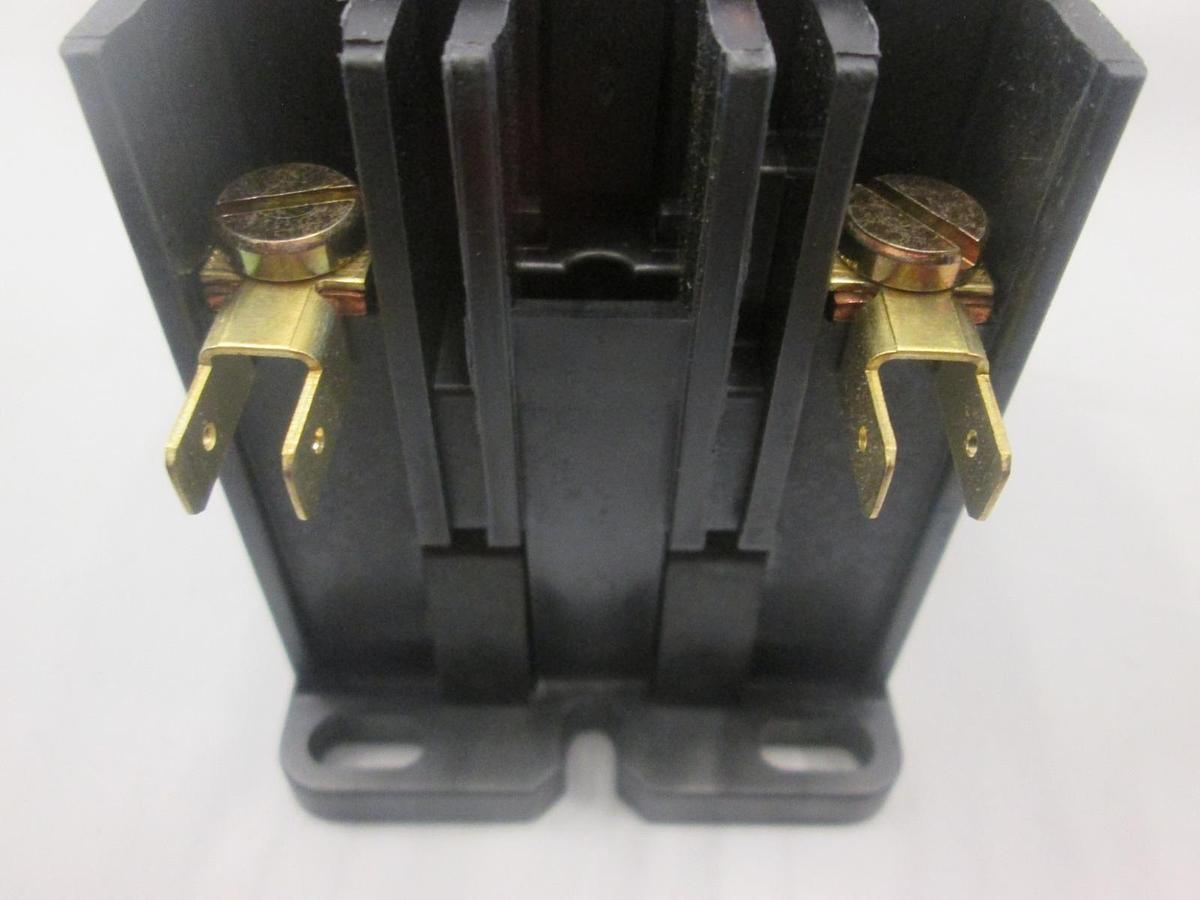 Used Square D, DPA12V02, Definite Purpose Contaactor, 2 Pole, New