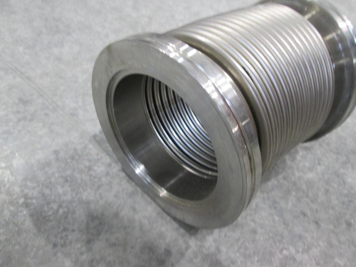 Used Stainless Steel Formed Bellows Vacuum Pipe / Hose, 5 1/2"L, 107MM Flange, Used