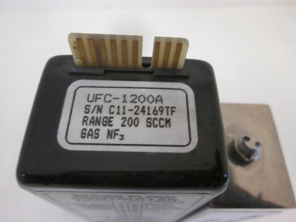 Used Unit Instruments, UFC-1200A, Mass Flow Controller, 200 SCCM, NF3, Used