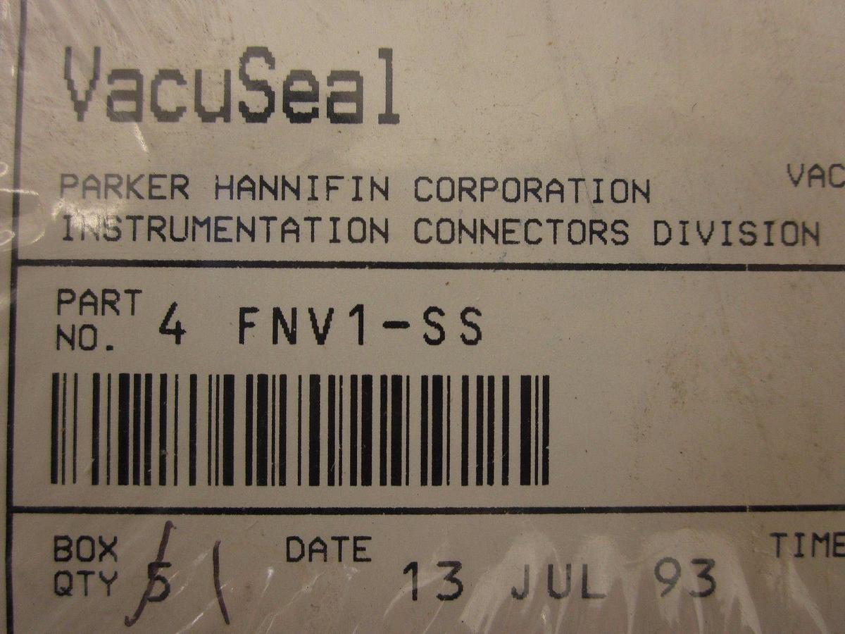 Used PARKER VacuSeal 1/4" Plug 4 FNV1-SS - LOT of 4