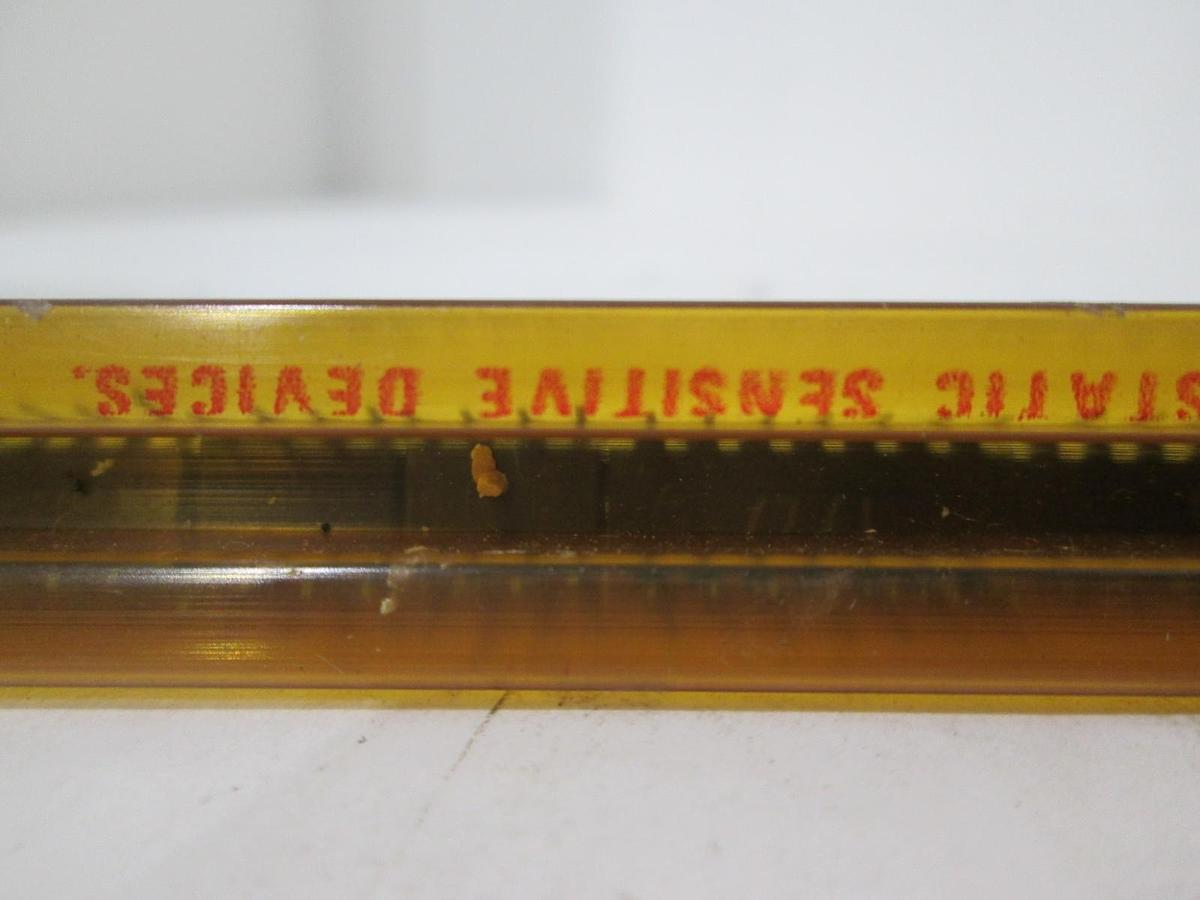 Used Motorola, MC1748CP, Integrated Circuit, New, Lot of 39