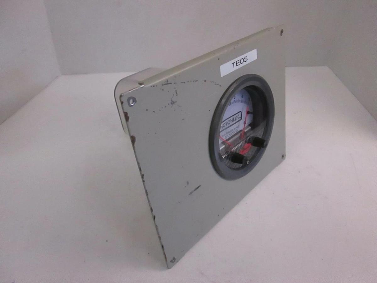 Used Dwyer Photohelic Gauge 0-5 Inches Aq, w/ Mounting Panel Used
