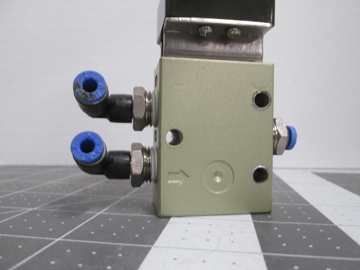 Used Nikco Group NMV150-02 Pneumatic Push Button Valve Mechanical Control Red Cap