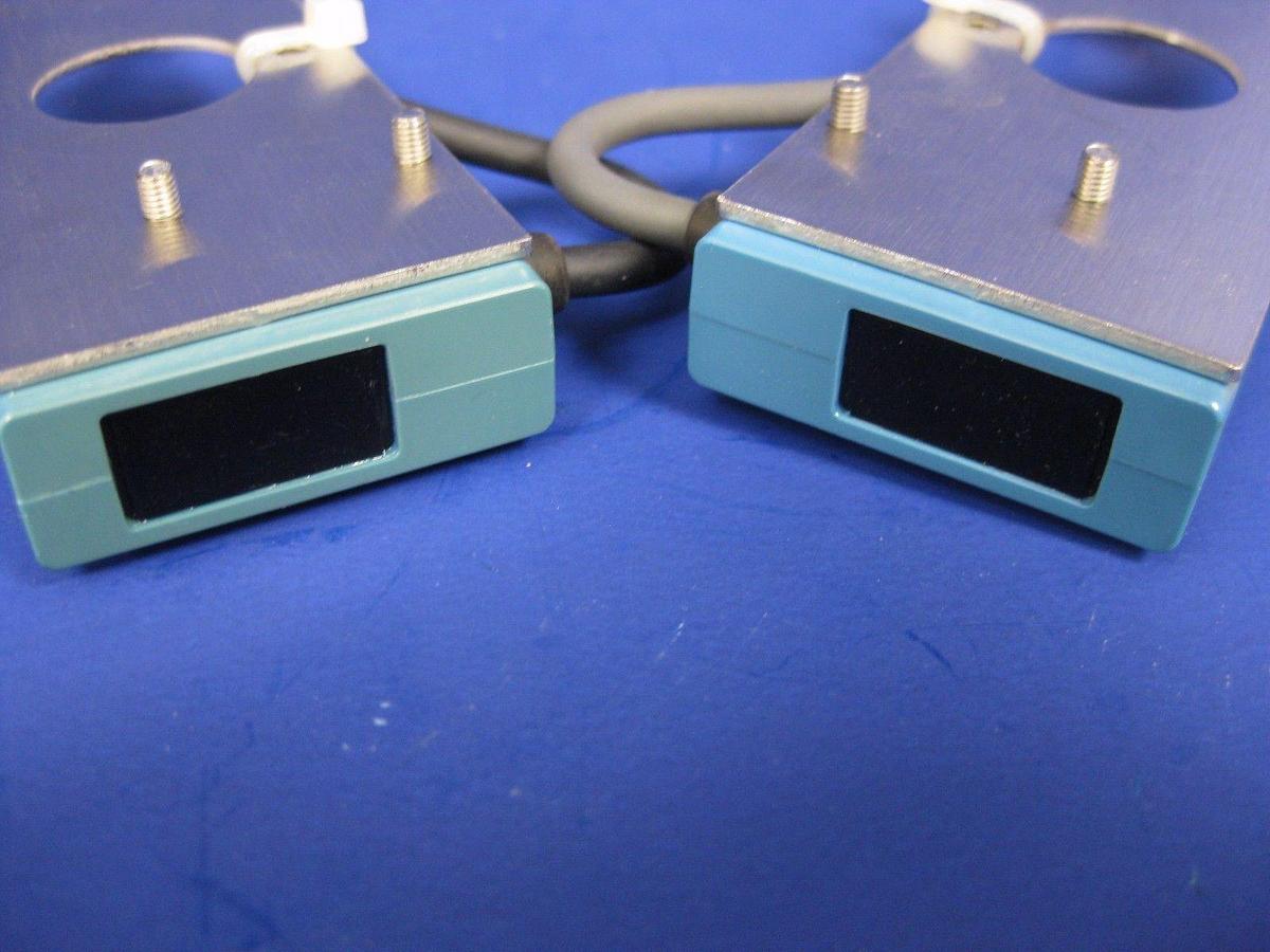 Used Yamatake Honeywell FE7B-TLB6VGR/ FE7B-TLB6VGE Emitter/Reciever DC Sensor, Lot 2