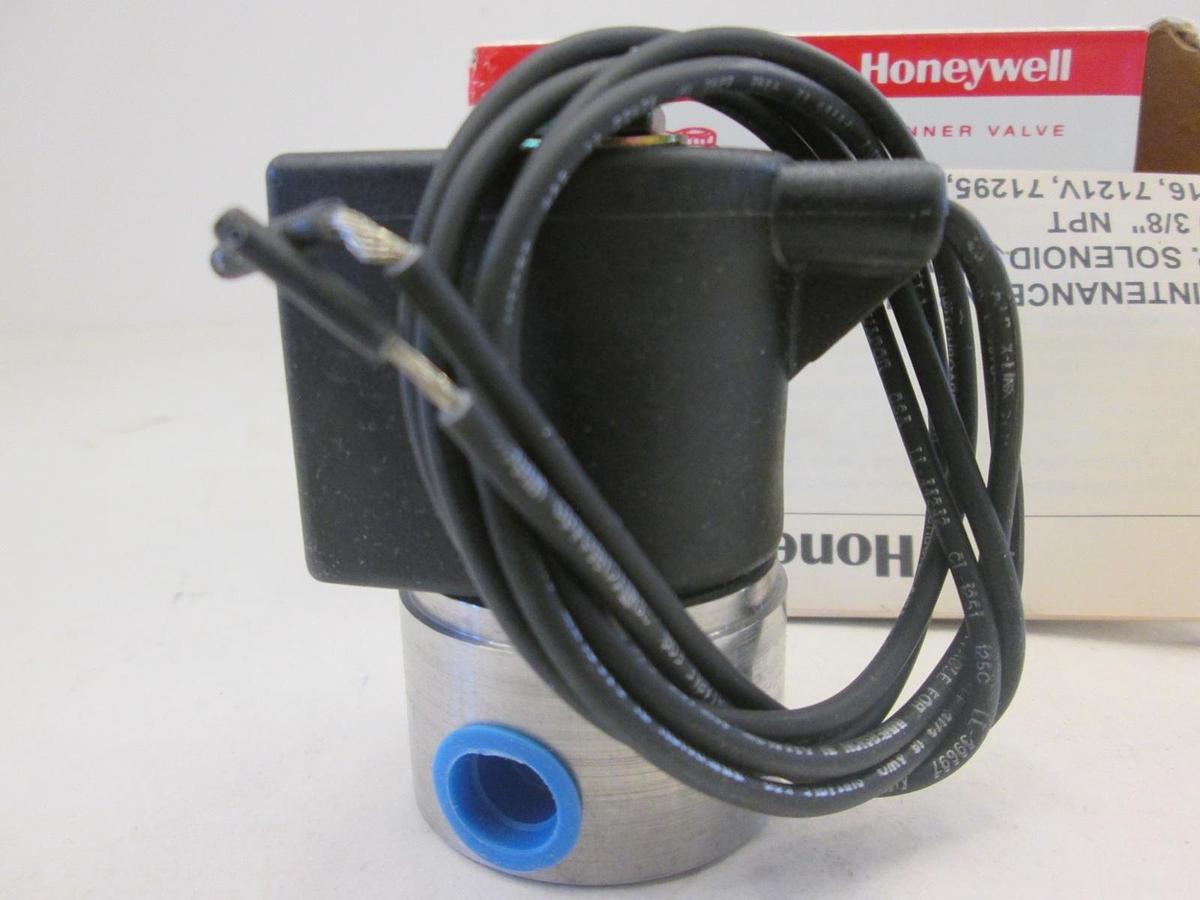 Used Honeywell, 71215SN2SN00, Solenoid Valve, 10W, 120/60Hz, 0-80 PSI, New