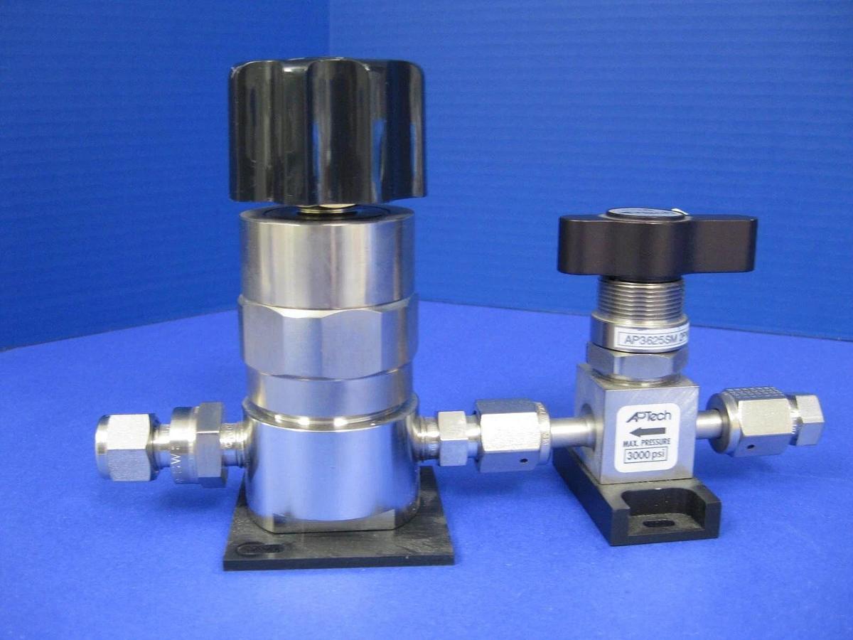 Used Tescom 74-2461KA420-037 Pressure Regulator Assy w/ Aptech AP32625SM, Used