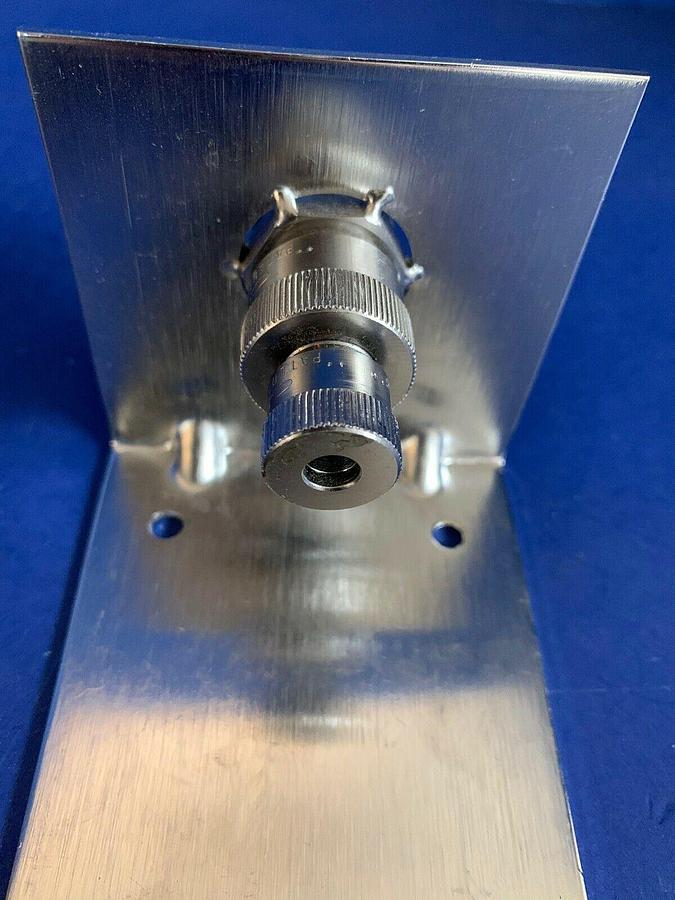 Used Swagelok Cajon Ultra-Torr Reducer Assy with Bracket, 1/2" to 1/4", Used