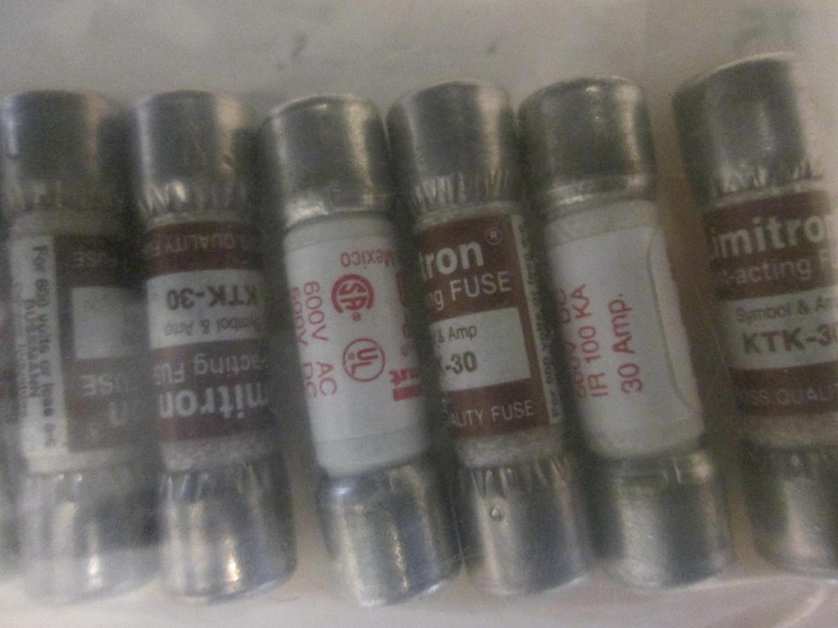 Used Shawmut, 51200602, FUSE, SHAWMUT ATM30, 30A, SEMIC, New, Lot of 9