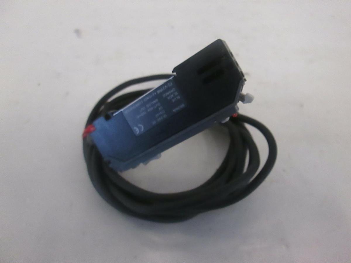 Used Keyence, Digital Fiber Sensor, FS-V21RM, Used