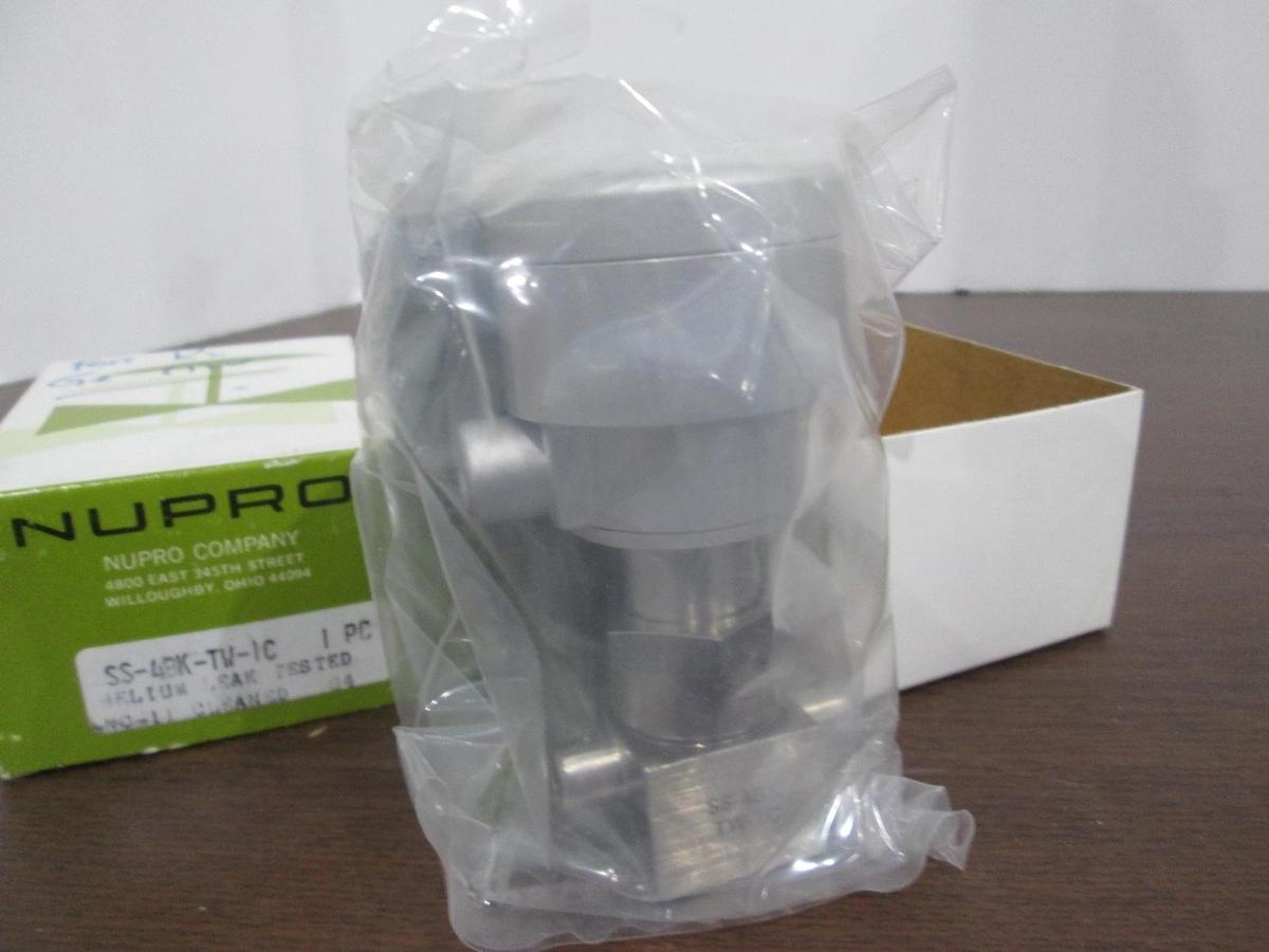 Nupro, SS-4BK-TW-1C, 1/4" Butt End Bellows Sealed Valve, New