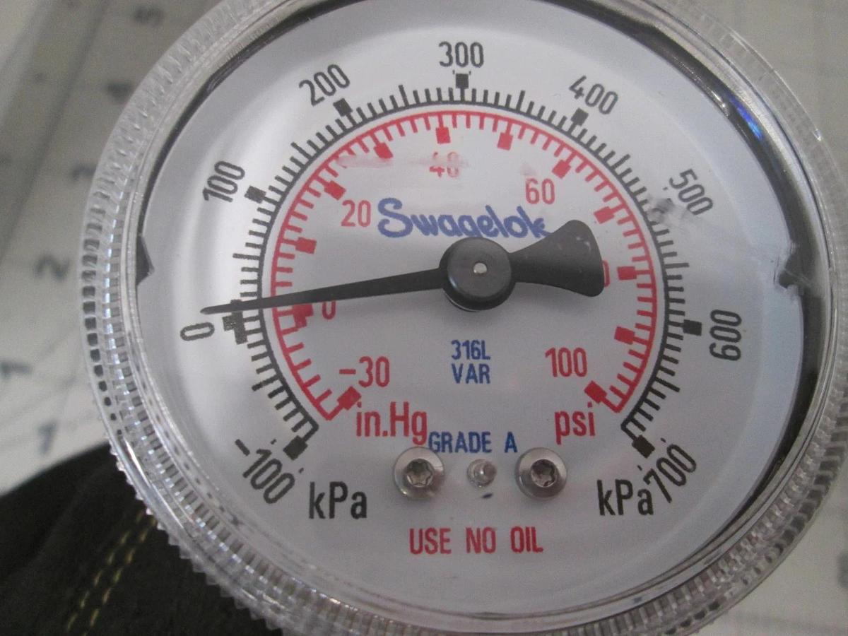 Used Swagelok, -30-0-100 PSI Gauge, 316L VAR, 1" Fitting, Used