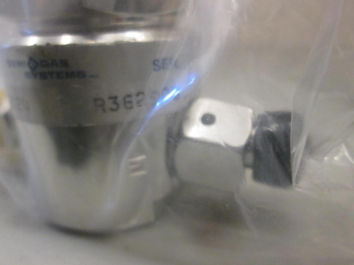 Used Veriflo Semi-Gas 034 Purge / Vent Valve, - 1/4" MVCO x 1/4" FVCO