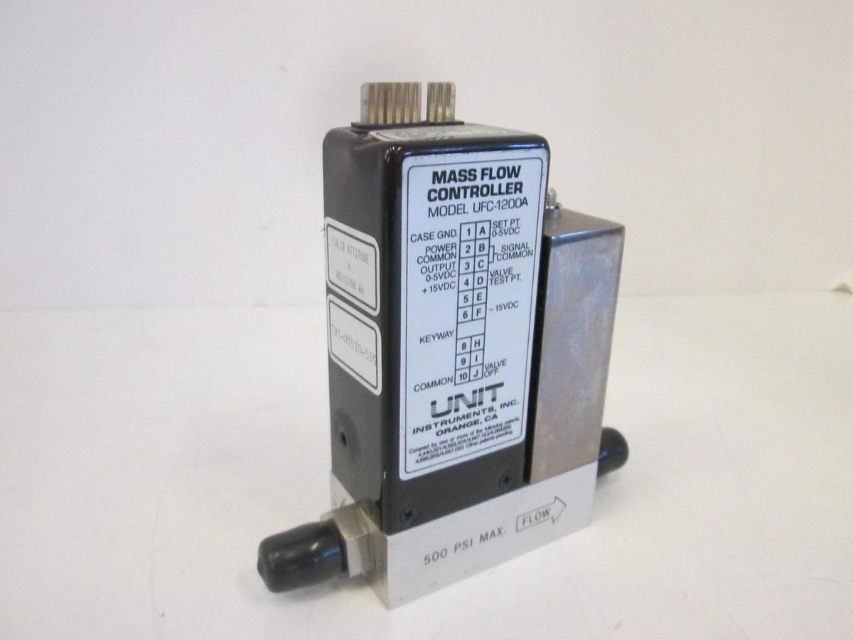 Used Unit Instruments, UFC-1200A, Mass Flow Controller, 200 SCCM, HCL, Used