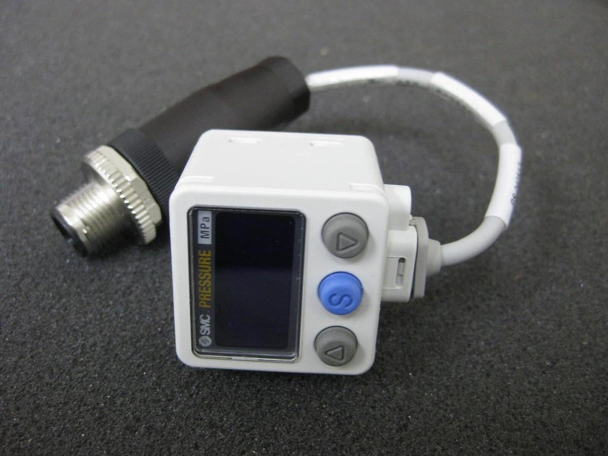 SMC ISE80H-A2-V, Digital Pressure Switch, 1/4 M VCR 2MPa, NEW, high purity