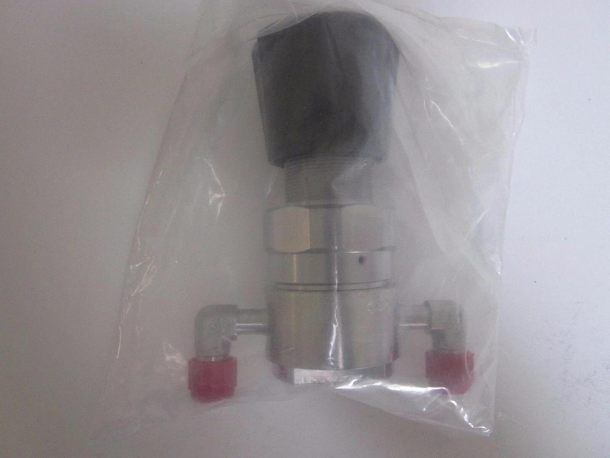 Tescom 64-2642KT690-117, Pressure Regulator - 2 Port, 600 psi, Male VCR Elbow
