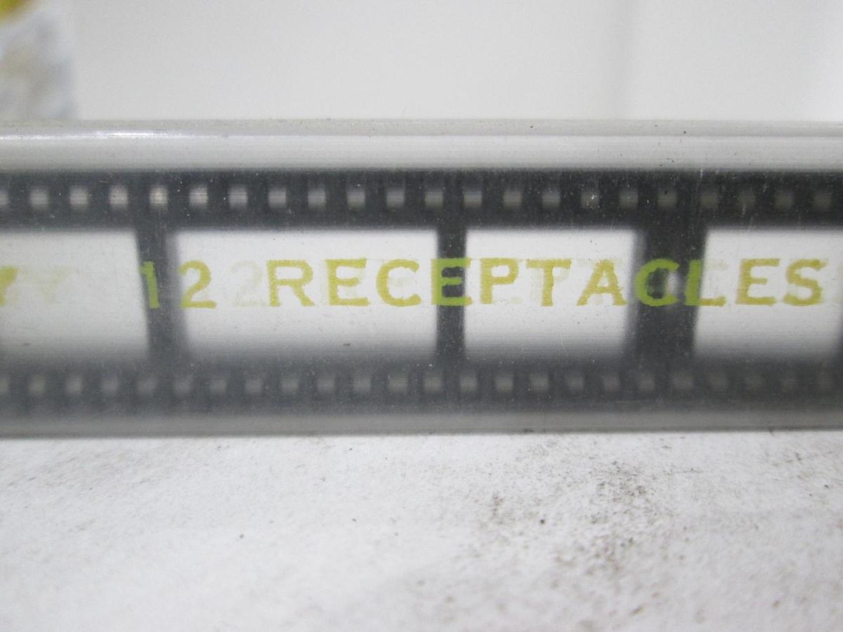 Burndy, Integrated Circuit Socket, New, Lot of 12