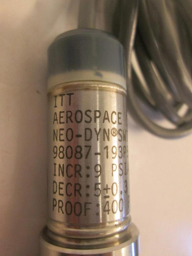 Used ITT Aerospace Controls 98087-193P5S69 NEO-DYN Pressure Switch, 1/4" Female VCR