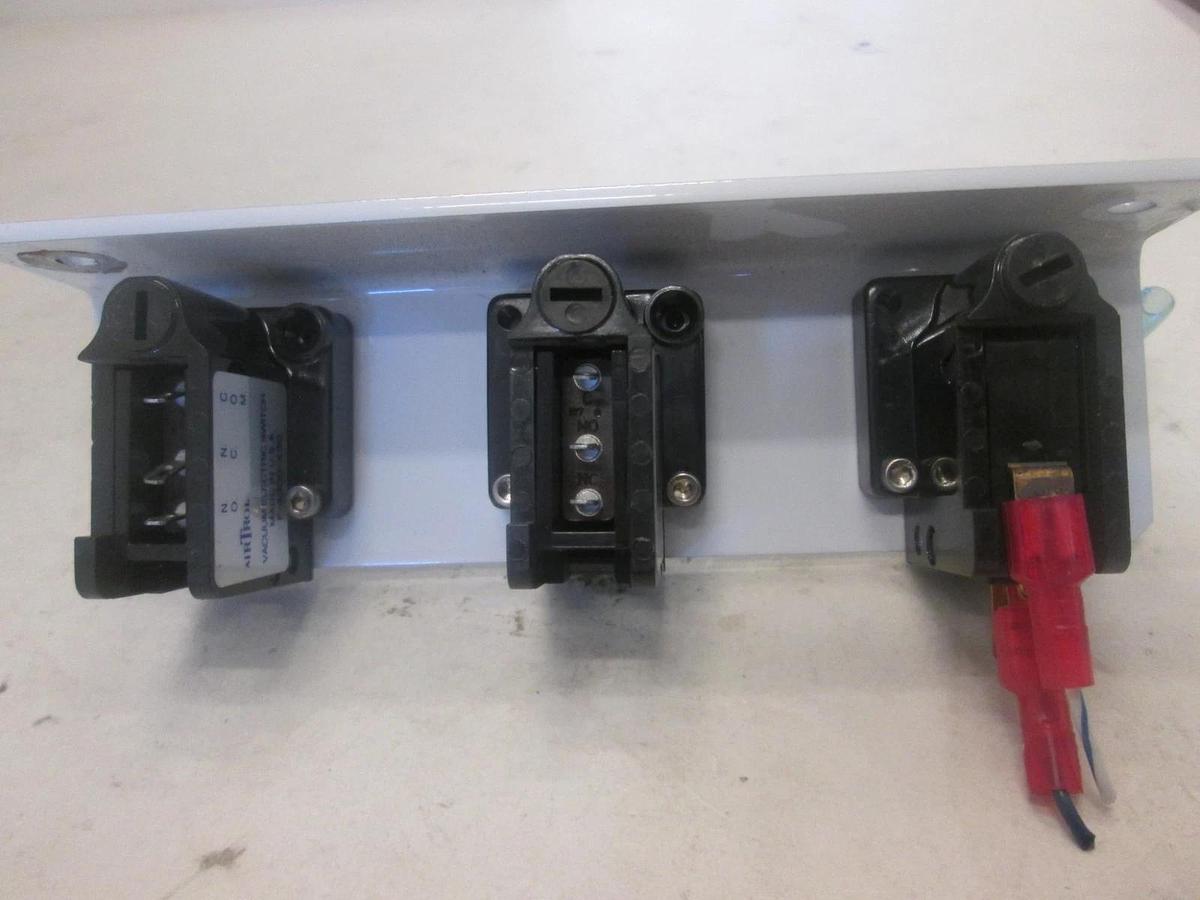 Used Airtrol, F-4300-X30, Vacuum Electric Switch Assy, Used