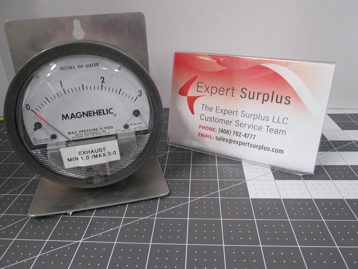 Used Dwyer, Magnehelic 2003 Differential Pressure Gauge 0-3" WC 15 PSIG Used