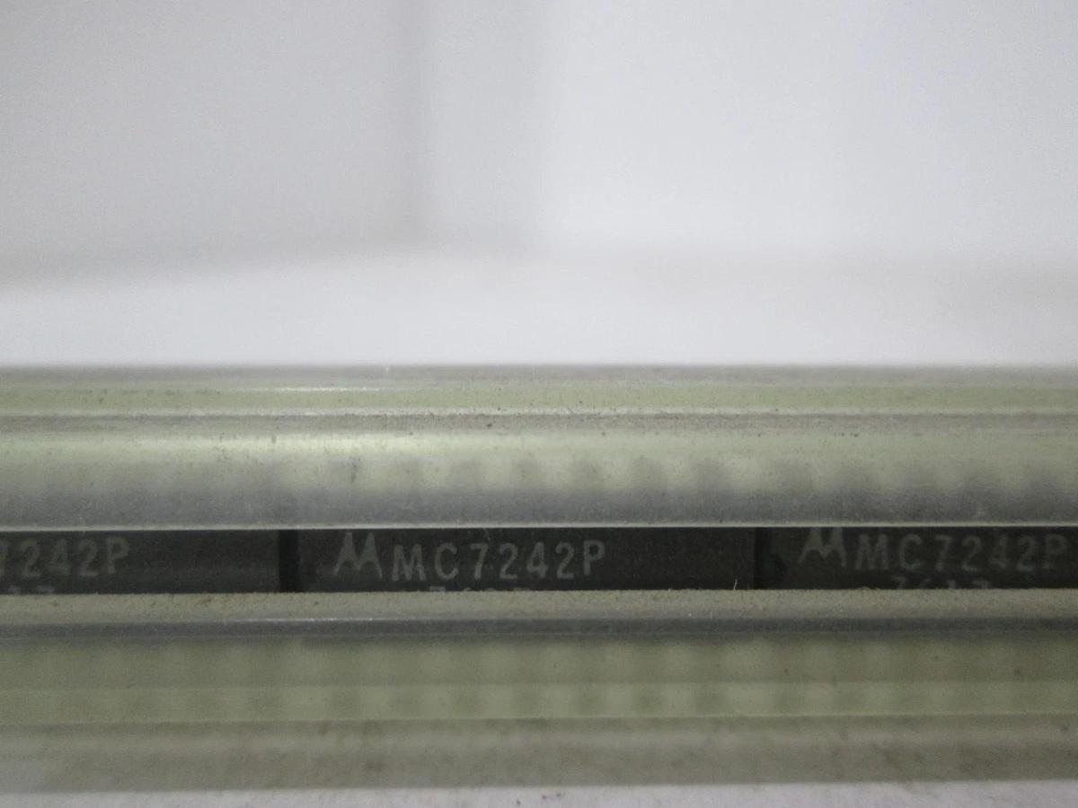 Motorola, MC7242P, Integrated Circuit, New, Lot of 25