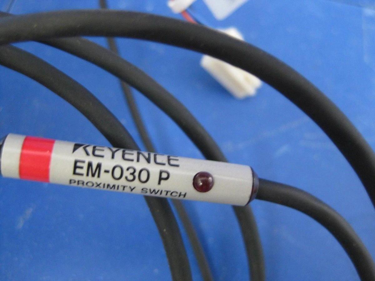 Used CKD AGD11V-X039 Block Valve with Keyence EM-030P Proximity Switch N.C. Lot of 2
