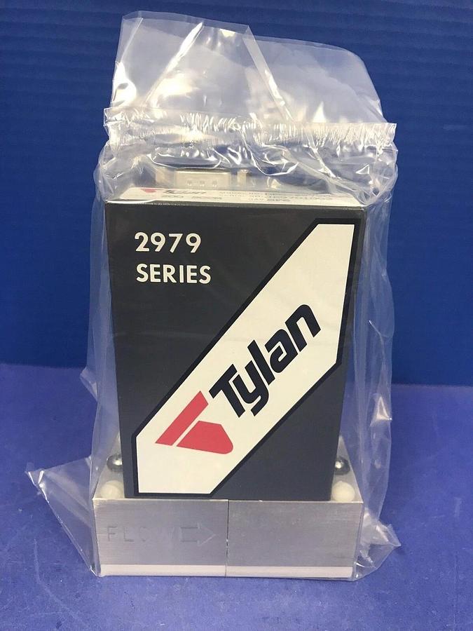 Used Tylan 2979 MFC Mass Flow Controller SF6, 200 SCCM, Block Mount, Refrb