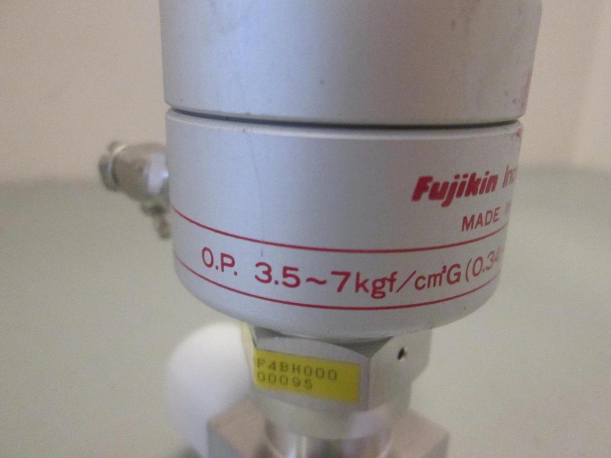 Used Fujikin Mega-Mini, 3.5-7kgf, Pneumatic Valve, 1/4", Used
