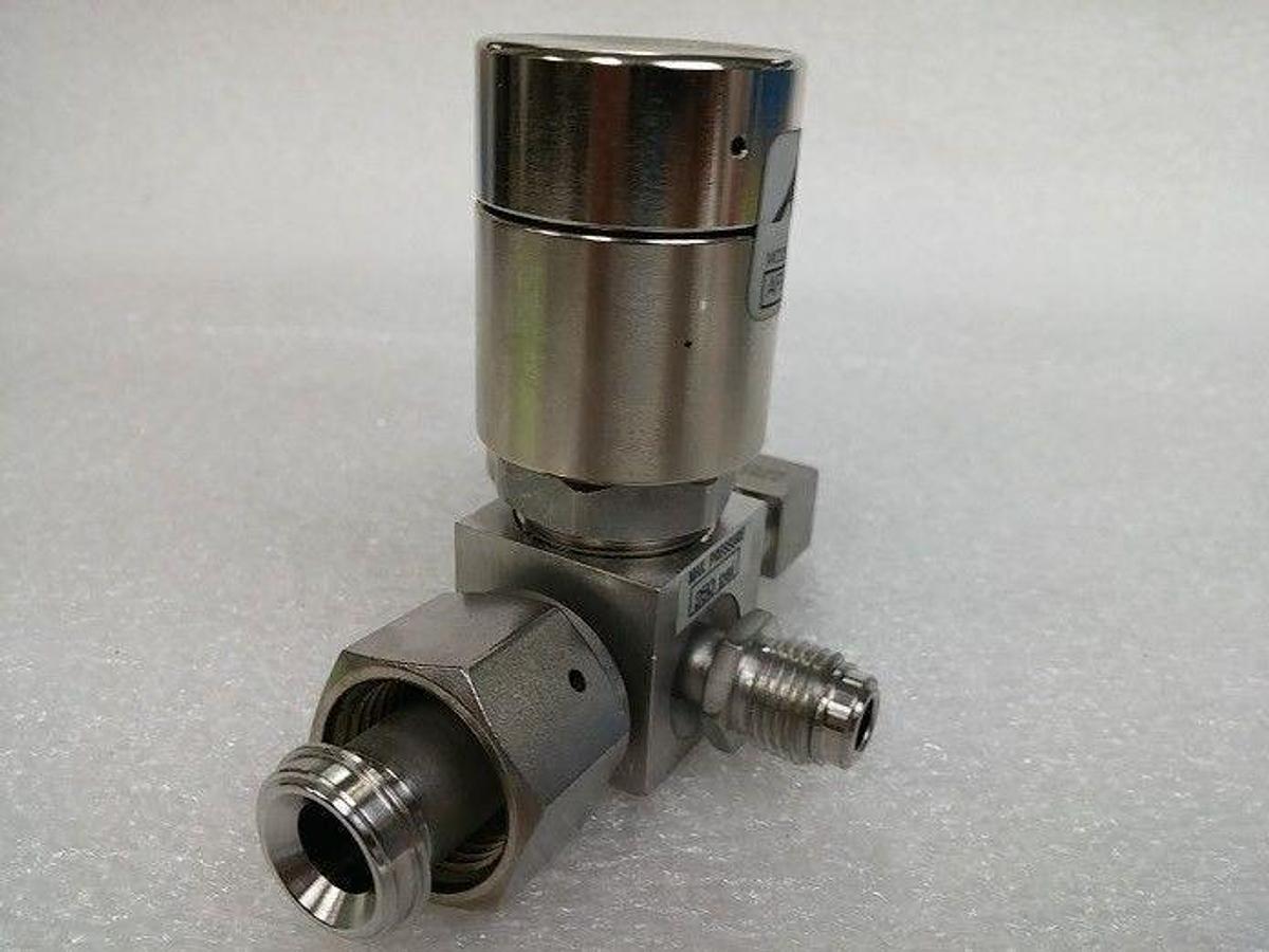 Aptech AP3550S 3 Port Valve, 1/2"FVCR x 1/2" FVCR x 1/4"MVCR , Used