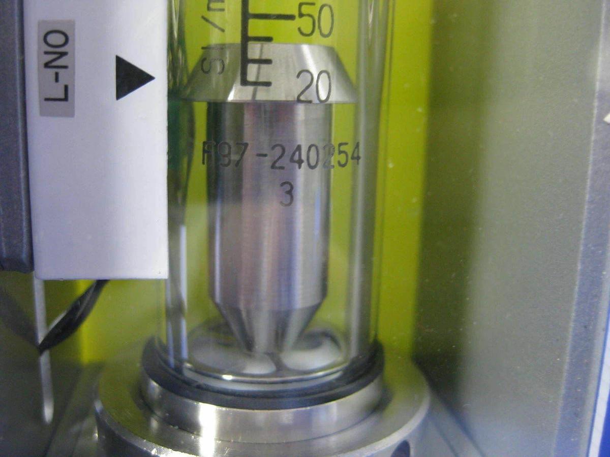 Used Tokyo Keiso F97-240254-3 Purge Meter, 20-200 l/Min N2 with Fujikin Pneum.Valve