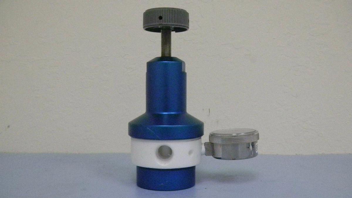Used Parker PR-3-1118-2 Regulator, 1/2" Port, W/ USG Gauge 0-100PSI, 1/4", Used